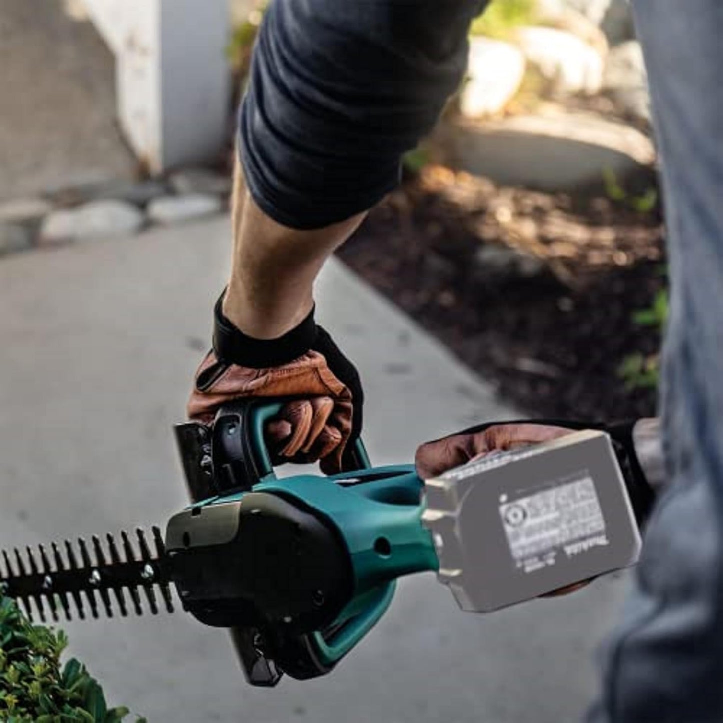 Makita DUH523Z 18V Cordless Hedge Trimmer – 52cm Blade, Body Only